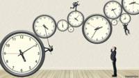 Hombre con relojes