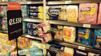Pañales en un supermercado de Bogotá.