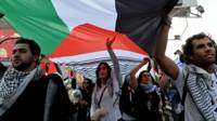 Miles de personas marcharon el 9 de agosto en Santiago para solidarizarse con el pueblo palestino.