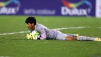 141211160333_bin_marlias_malaysia_goal_keeper_624x351_strafpgetty.jpg