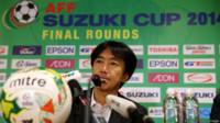 141212115021_viet_coach_football_624x351_strafpgettyimage.jpg