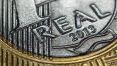 Primer plano de un real, la moneda brasileña.