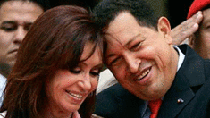 Cristina Fernández de Kirchner y Hugo Chávez (foto: AP)