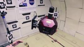 Robot volador en la Estación Espacial Internacional.