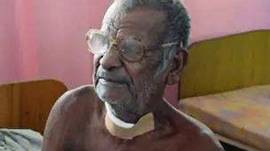 141016163951_sampoor_hunger_old_man_suic