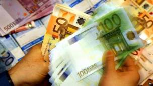 Corrupção tem cura? 140203142353_euros_pa624