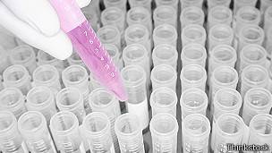 Pipetas en un laboratorio.