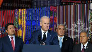 El vicepresidente de EE.UU., Joseph Biden, durante su reunión con los presidentes de Guatemala, Honduras y El Salvador