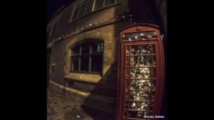 Телефонная будка