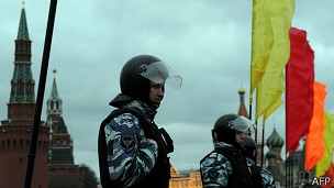 ОМОН на фоне Кремля