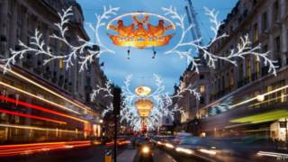 Hiasan lampu di Regent Street