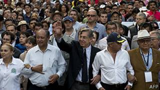 Protesta encabezada por Cuauhtémoc Cárdenas