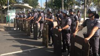 Unidade de controle de distúrbios da polícia de São Paulo (foto: BBC)