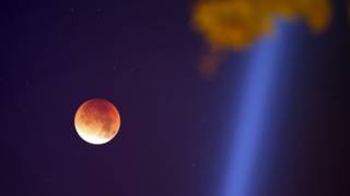 150928045210_sp_supermoon_paris_624x351_