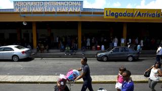 151022194033_viajeros_en_el_aeropuerto_j