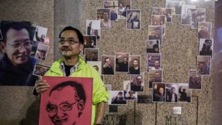 香港支联会示威者在铜锣湾集会声援刘晓波（28/12/2015）