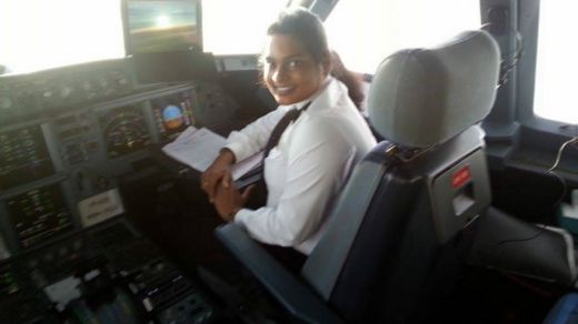 151121175238_lovely_feranda_women_pilot_