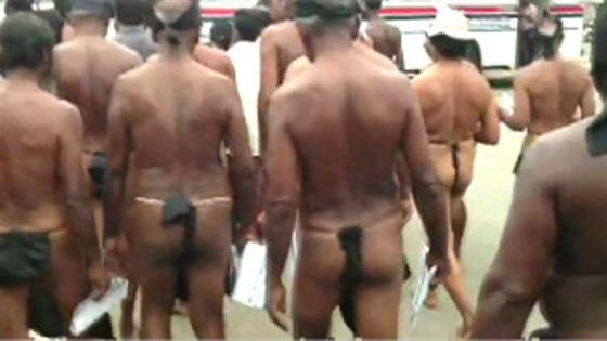 131202152340_lanka_farmers_protest_304x1