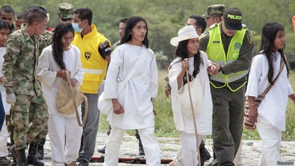 Indígenas Kogi son evacuados en Sierra Nevada de Santa Marta, Colombia