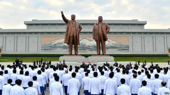 朝鲜领导人雕像