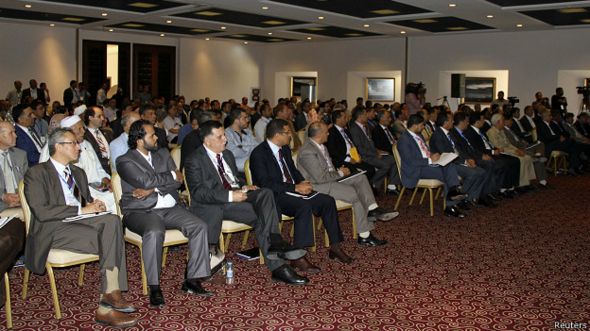 Diputados lbios sesionan en el hotel Dar el Salama de Tobruk.