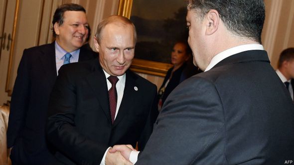 Владимир Путин и Петр Порошенко