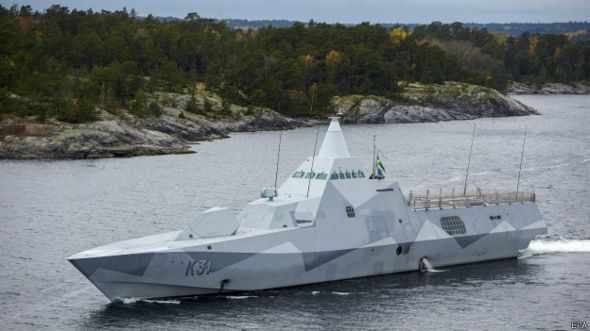Navio patrula litoral da Suécia (Foto: EPA)