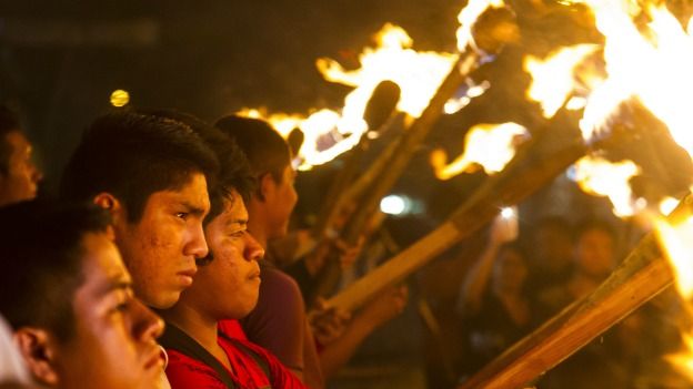 Protesta por la desaparición de estudiantes de Ayotzinapa
