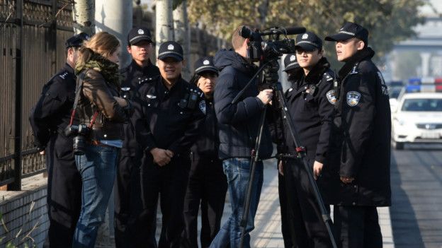 警察要求記者離開