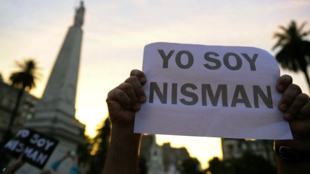 La muerte de Nisman provocó la reacción de la gente que salió a las calles a protestar.