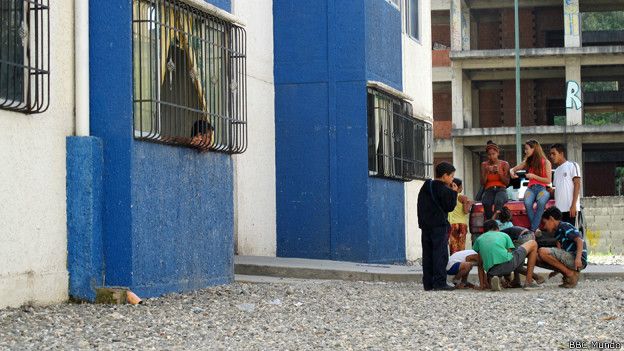 150310163752_venezuela_mision_vivienda_la_urbina_624x351_bbcmundo.jpg