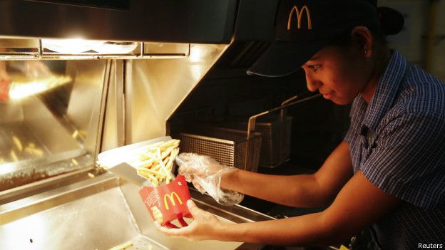 En McDonald's se refieren al personal como "tripulación", una voz militar para realizar a un equipo bajo presión.