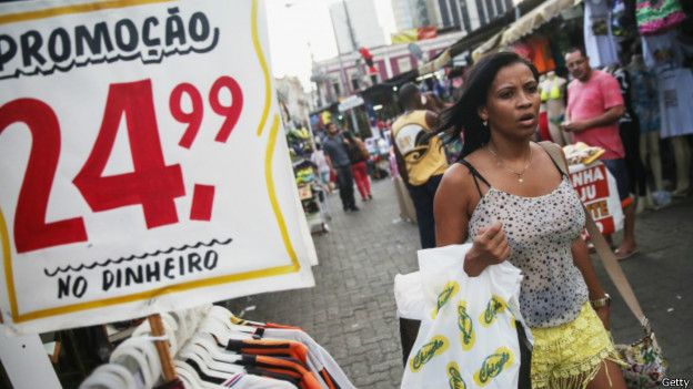 Mujer de compras en Rio de Janeiro