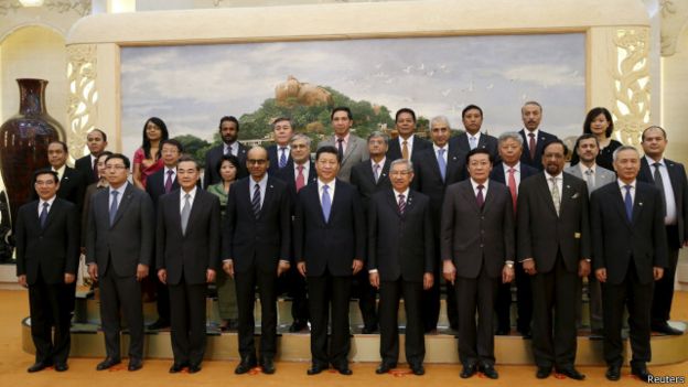 2014年10月24日,习近平在亚洲基础投资银行启动仪式上