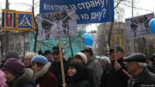 Акция протеста против НАТО в Ульяновске