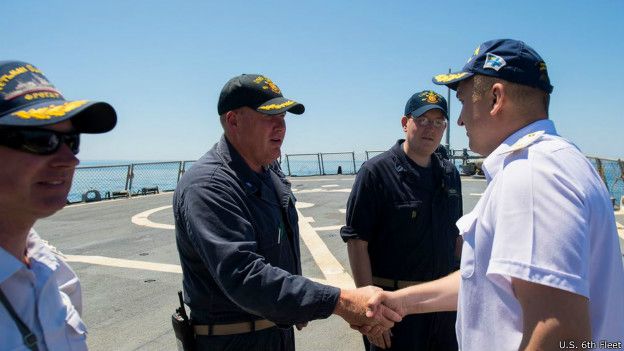 Совместные учения украинского фрегата "Гетман Сагайдачный" и американского эсминца "Росс" стартовала 1 июня