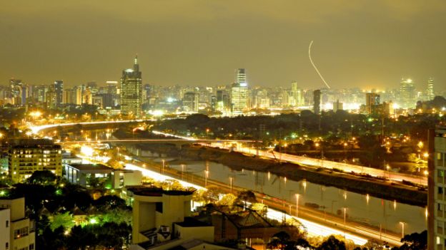 Khung cảnh về đêm của thành phố Sao Paulo