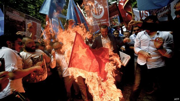 150708091821_uighurs_turkey_624x351_afp.jpg