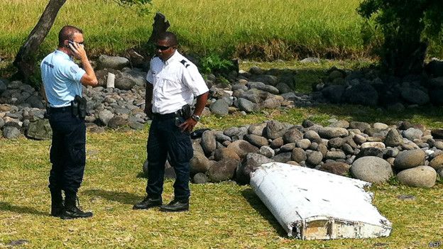 150729185635_mh370_debris_promo_624x351_afp.jpg
