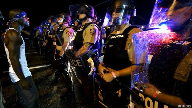 150810090158_ferguson_standoff_624x351_reuters.jpg