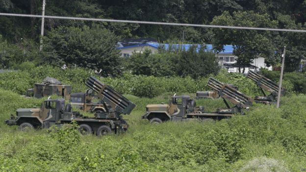 軍事分隔線以南漣川郡韓國軍方部署火箭發射器（23/8/2015）