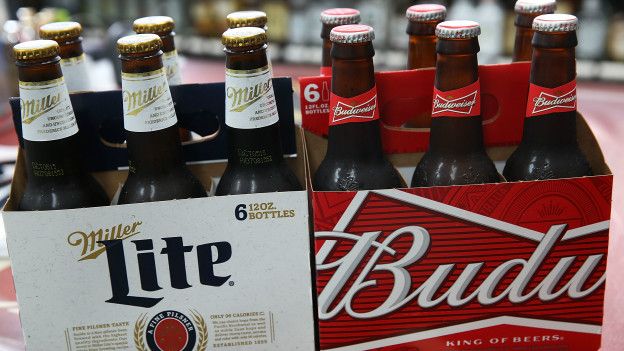 Miller y Budweiser son dos de las marcas que quedarían en la empresa fusionada. Miller y Budweiser