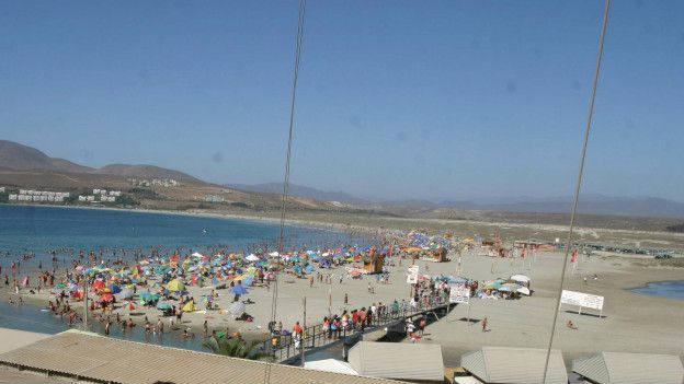 A praia de Socos antes do terremoto (Foto: La Tercera)