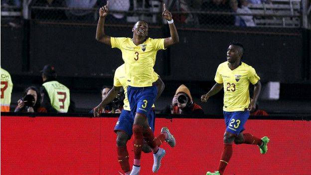 Frickson Erazo celebra su gol ante Argentina