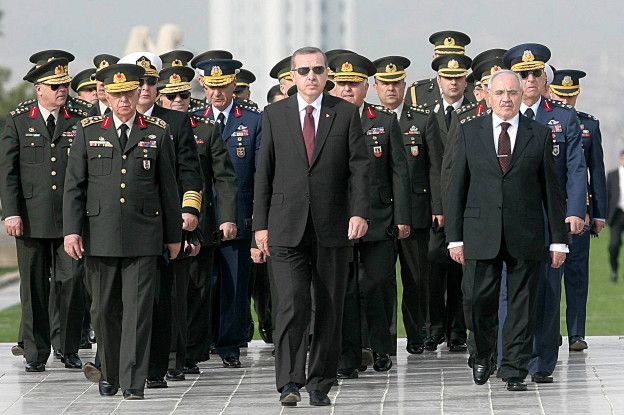 Эрдоган с военными
