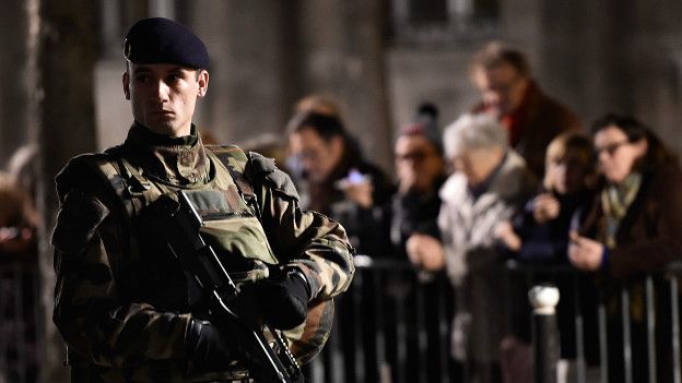 Francia declaró estado de emergencia y cerró sus fronteras. La sensación de inseguridad ha aumentado en Europa tras los ataques.