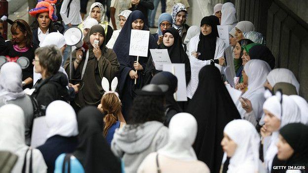 151118165536_burqa_ban_belgium_6_624x351