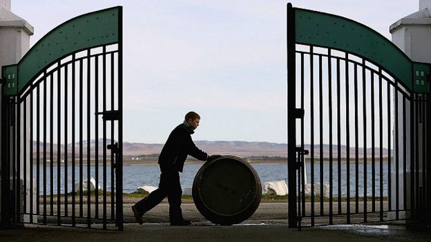 На винокурне Bruichladdich