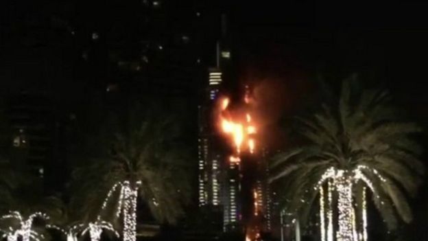 السلطات في دبي تحقق في أسباب حريق كبير في فندق فخم عشية رأس السنة الجديدة   Dubai