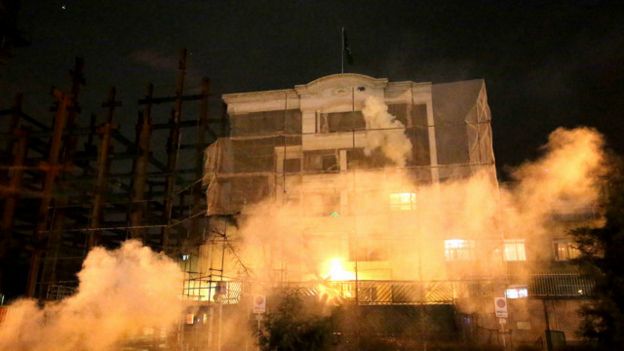 160102171451_mashhad_iran_saudi_protests